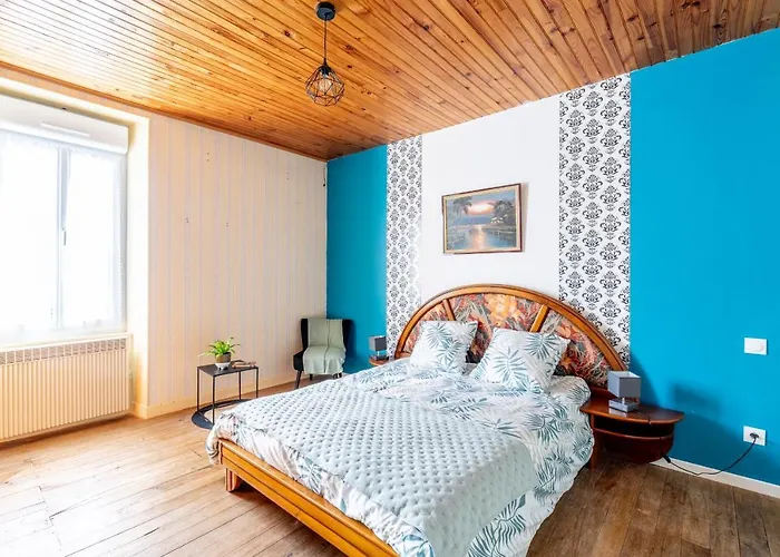 3ch 8 Personnes Saint-Hilaire-de-Voust