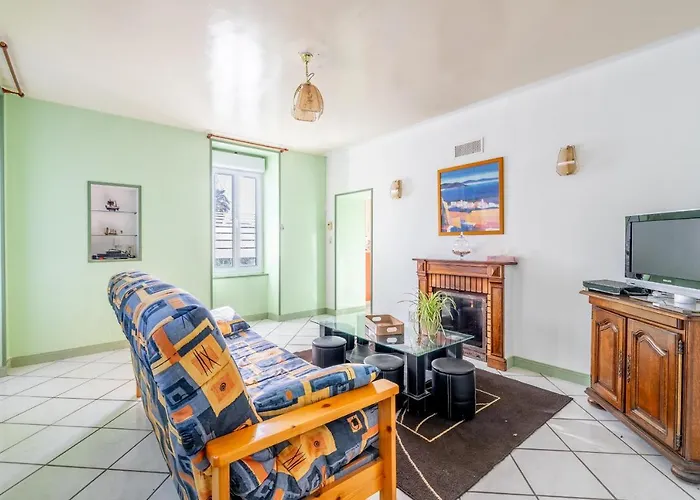 3ch 8 Personnes * Saint-Hilaire-de-Voust